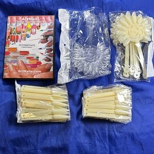 Nail Art Display Set - Cream and Clear